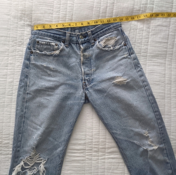SOLD🔥501 Levi's - Picture 3 of 16